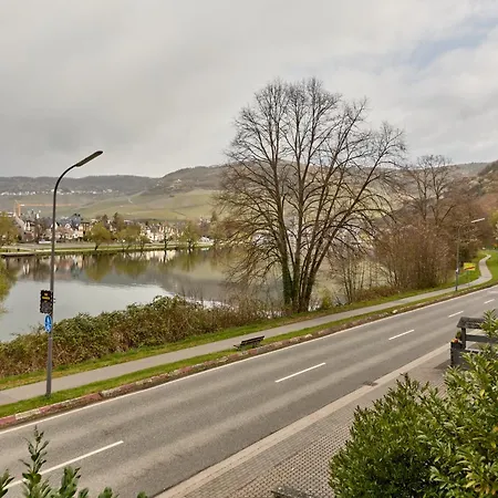 Bella-mosella * Bernkastel-Kues